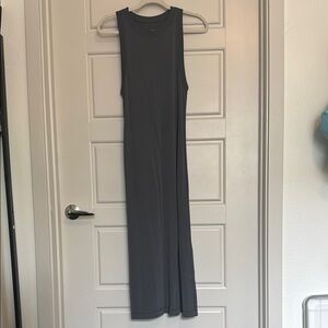 Elegant Gray Sleeveless Dress